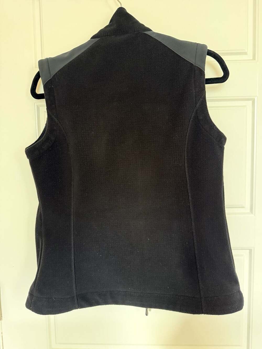 REI Women's Full Zip Grid Fleece Vest Black Size XS - Picture 2 of 5